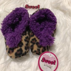Little girls soft house slippers 11/12
